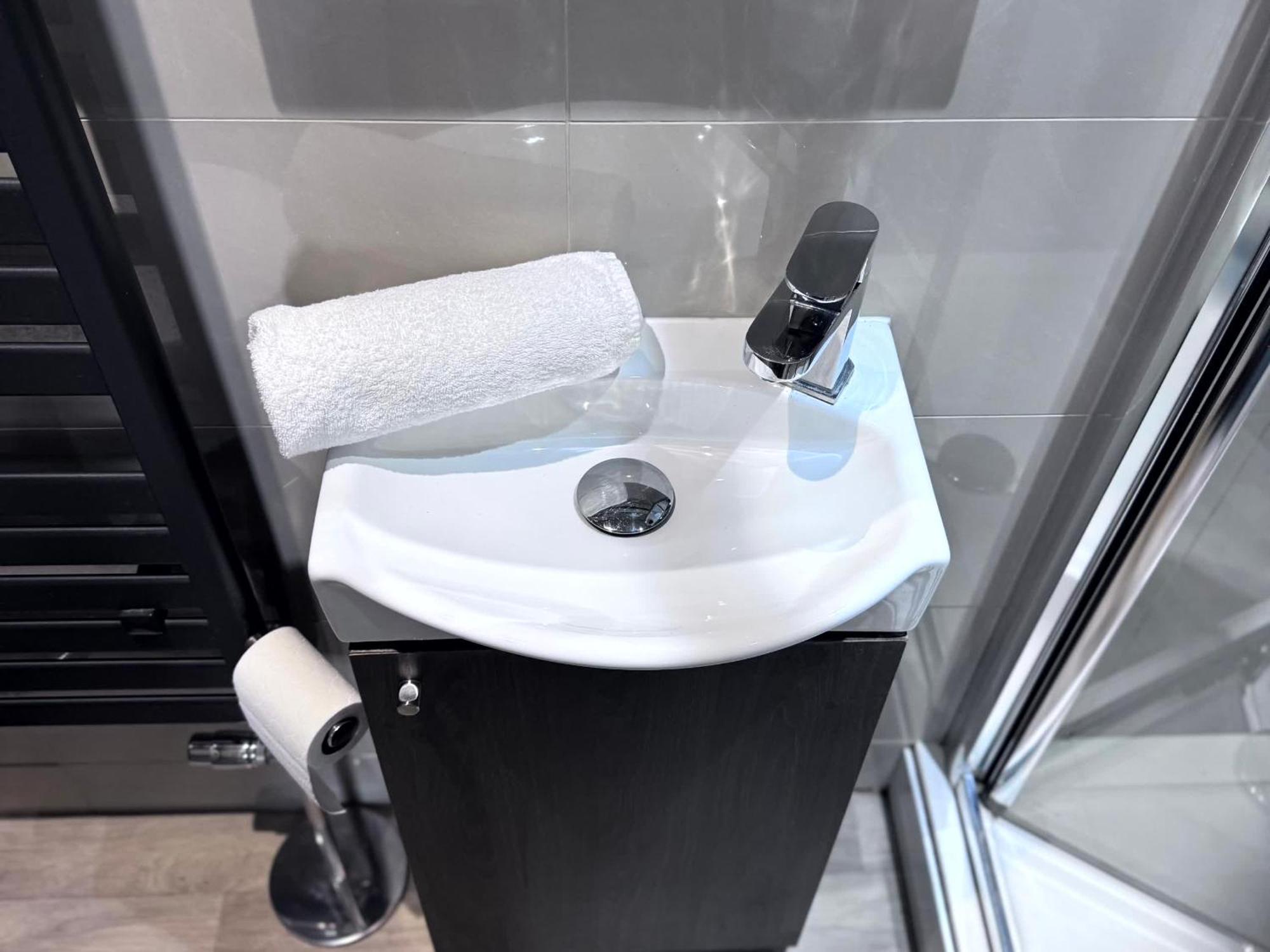 Apartment Stylish Near Cathedral & Spon Street *