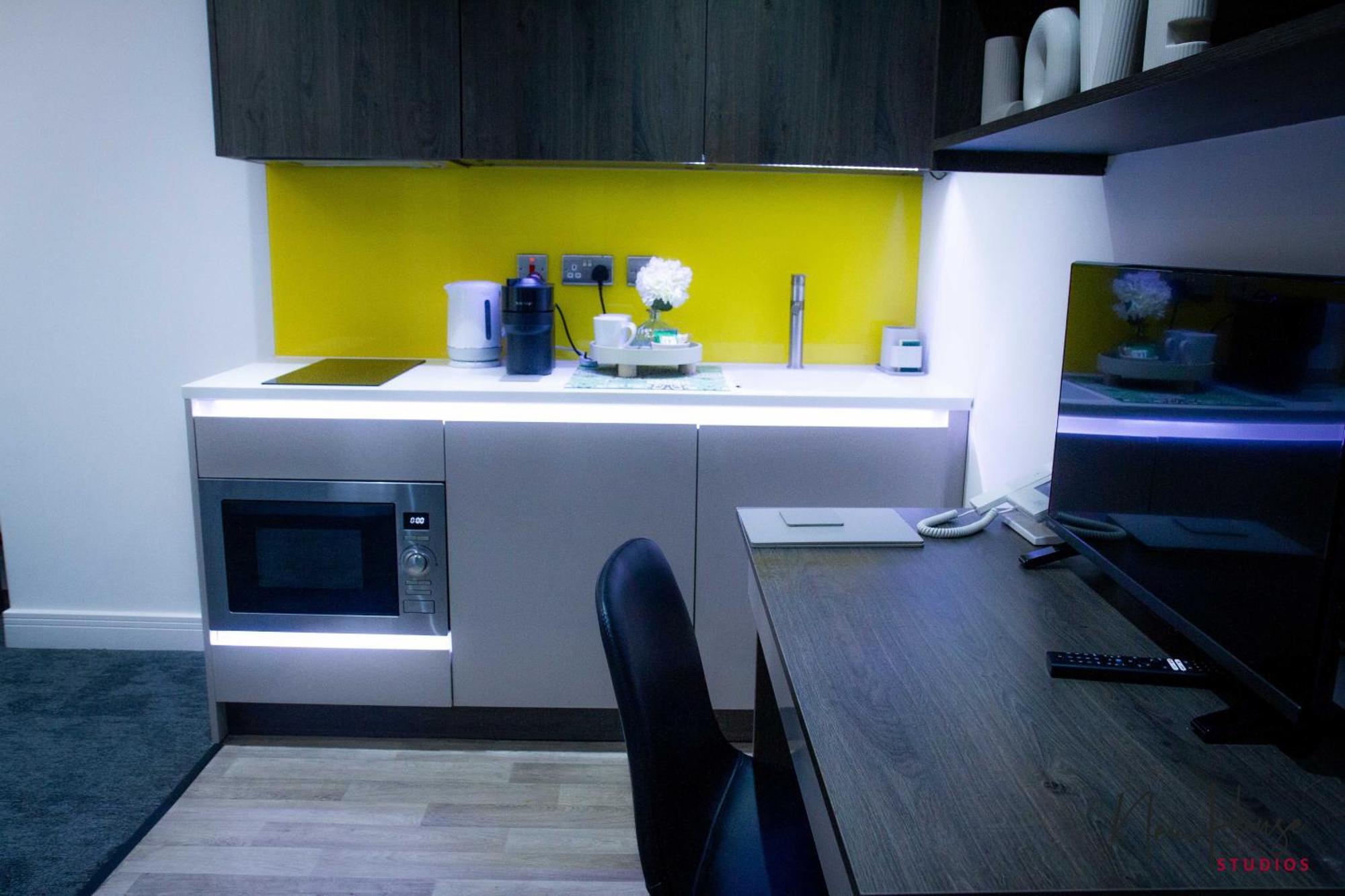 Stylish Near Cathedral & Spon Street Apartamento